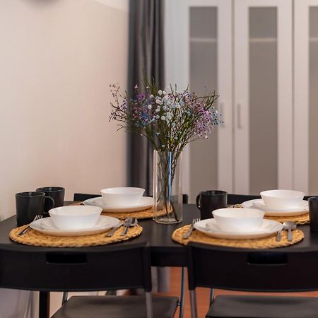 Cozy Apartment In Akacfa Street Budapest Ngoại thất bức ảnh
