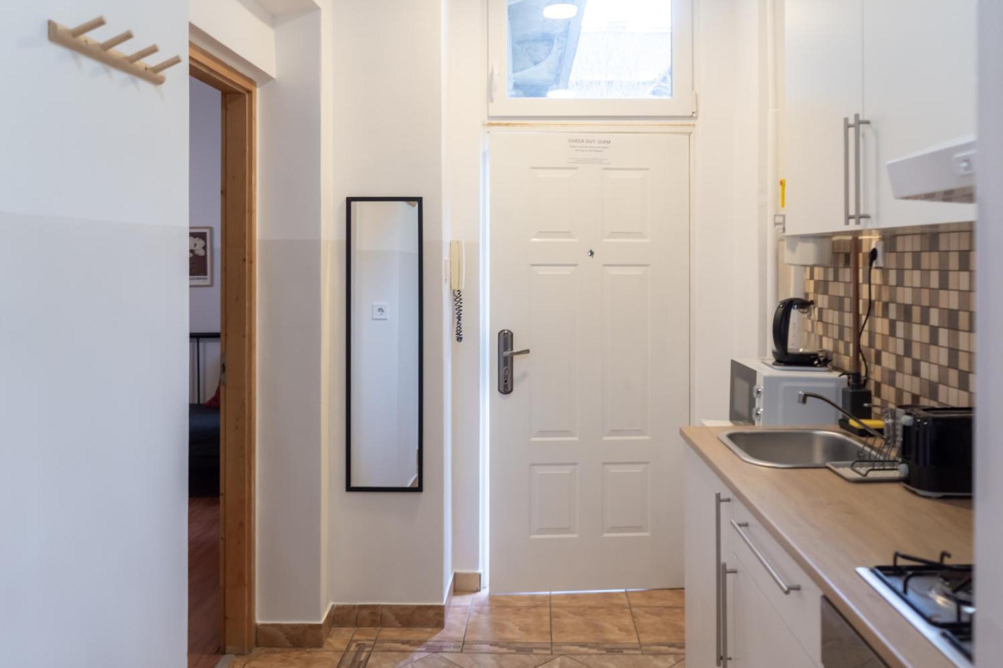Cozy Apartment In Akacfa Street Budapest Ngoại thất bức ảnh