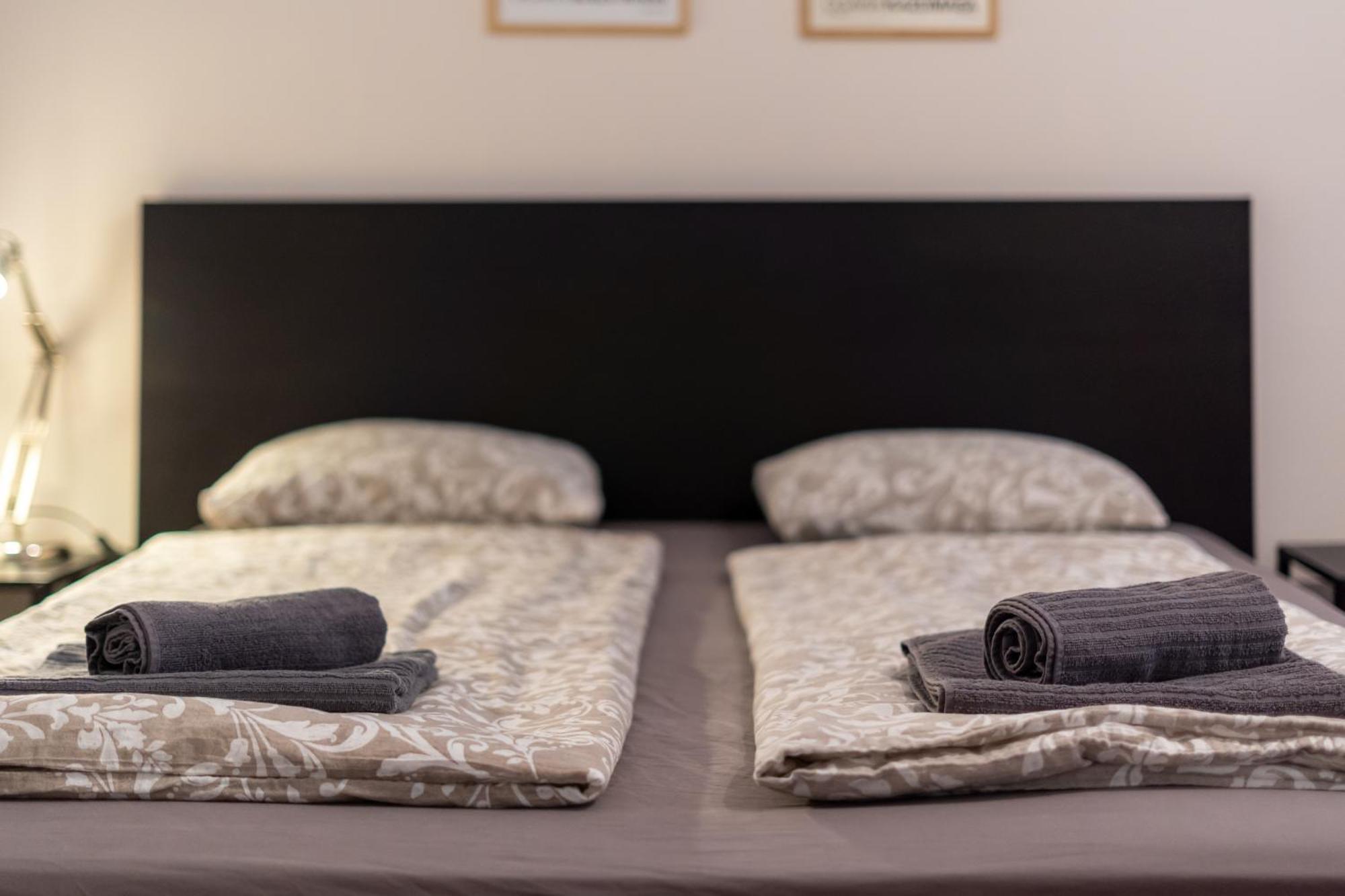 Cozy Apartment In Akacfa Street Budapest Ngoại thất bức ảnh